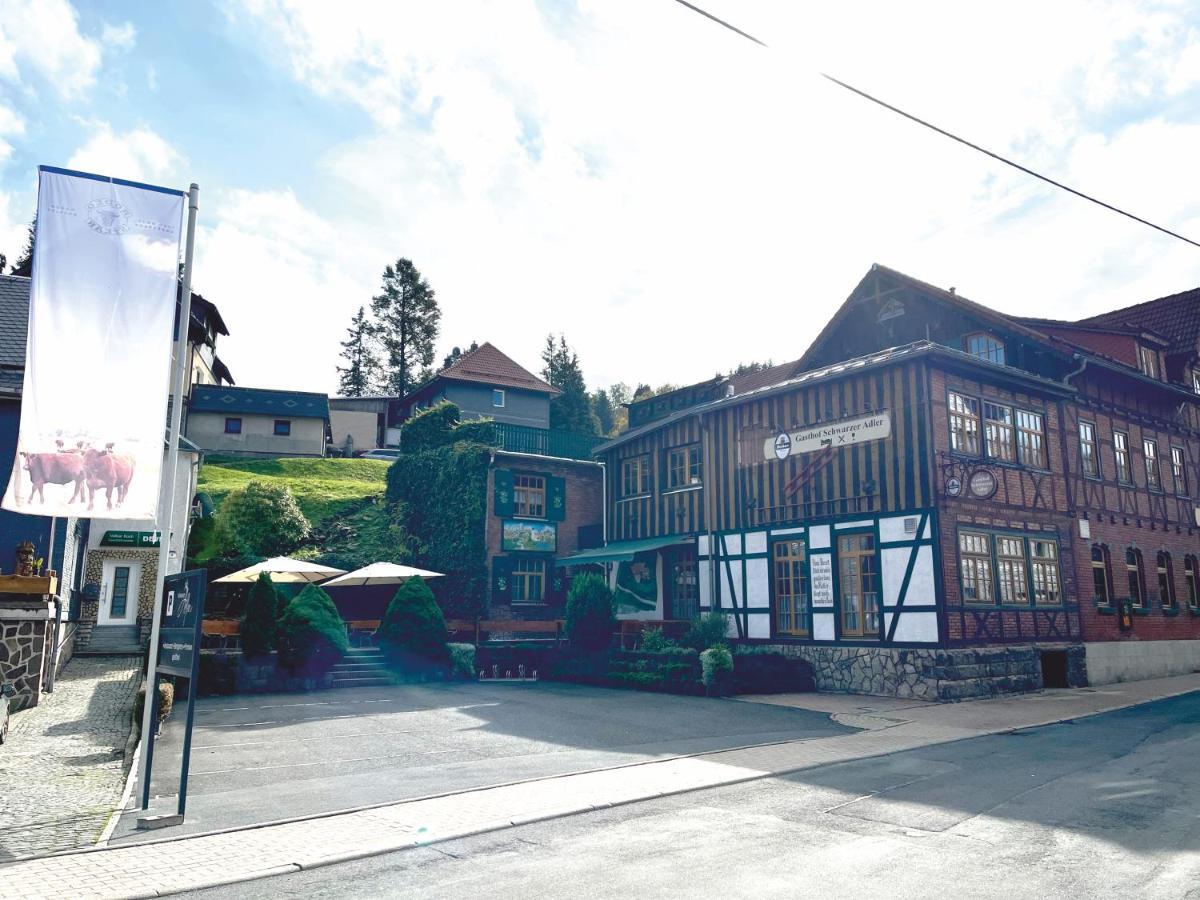 Gasthof & Pension "Schwarzer Adler" Masserberg Eksteriør billede
